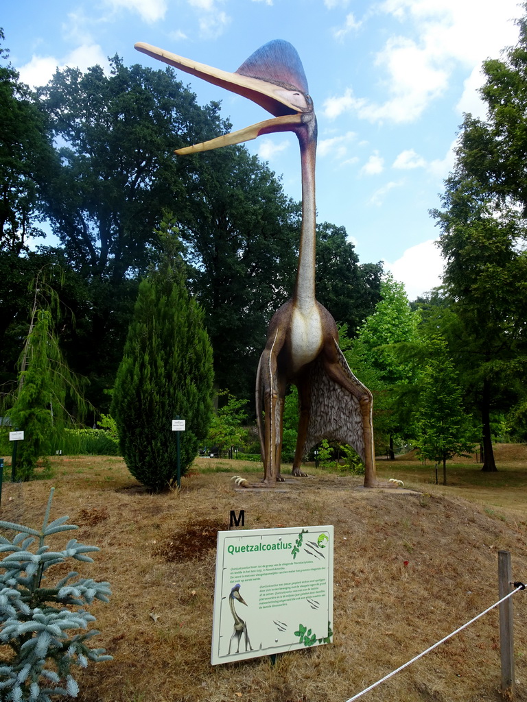 Statue of a Quetzalcoatlus in the Garden of the Oertijdmuseum, with explanation