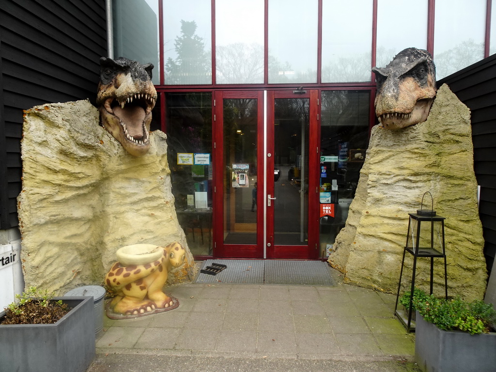 The entrance to the Oertijdmuseum at the Bosscheweg street