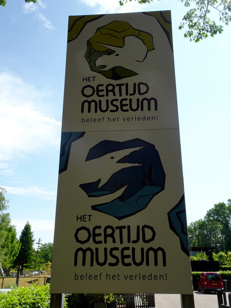 Sign in front of the entrance to the Oertijdmuseum at the Bosscheweg street