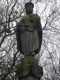 The statue `Judith met het hoofd van Holofernes` on the Grote Markt square