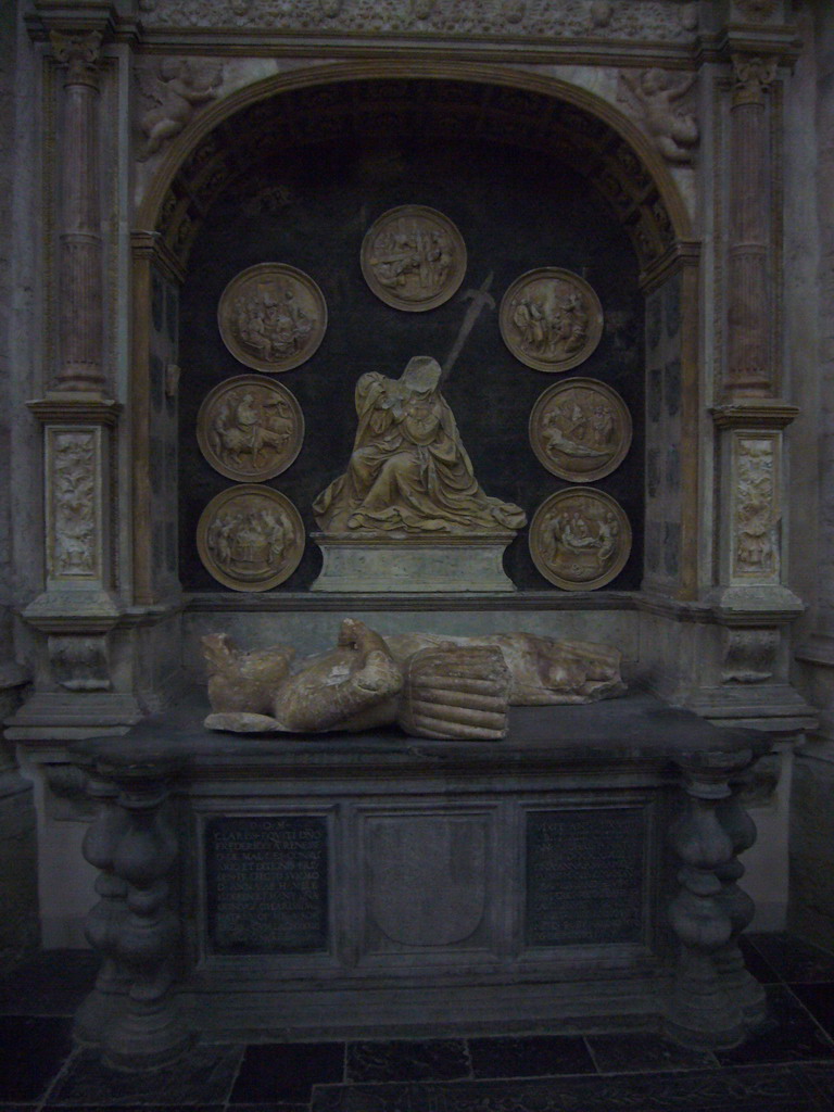 Grave monument of Frederik van Renesse at the Grote Kerk church