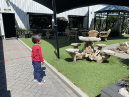 Max at the garden of the Reptielenhuis De Aarde zoo