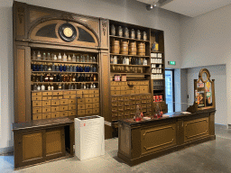 Old pharmacy closet at the `Ziek & Gezond - Collectielab` exhibition in Room 3 at the Ground Floor of the Stedelijk Museum Breda, with explanation