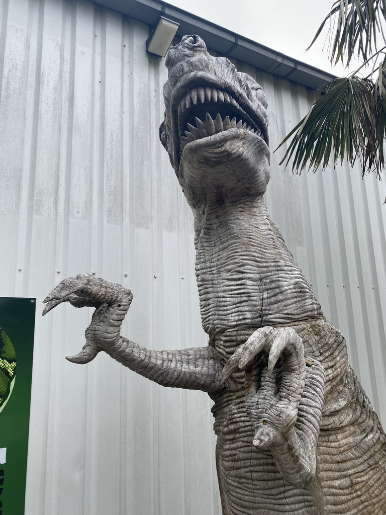 Statue of a Tyrannosaurus Rex at the entrance to the Reptielenhuis De Aarde zoo at the Aardenhoek street