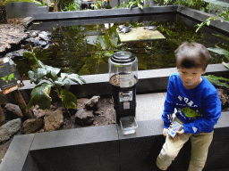 Max in front of the Red-eared Sliders at the lower floor of the Reptielenhuis De Aarde zoo