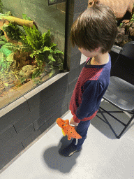 Max with a Chinese Water Dragon at the lower floor of the Reptielenhuis De Aarde zoo