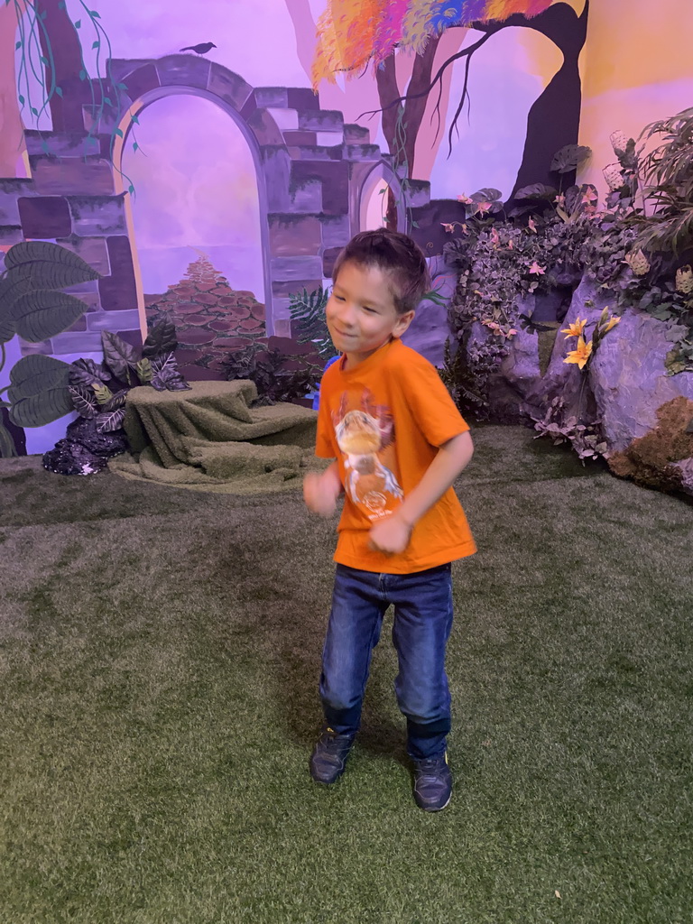 Max at the ruins room at the SuperNova Experience museum