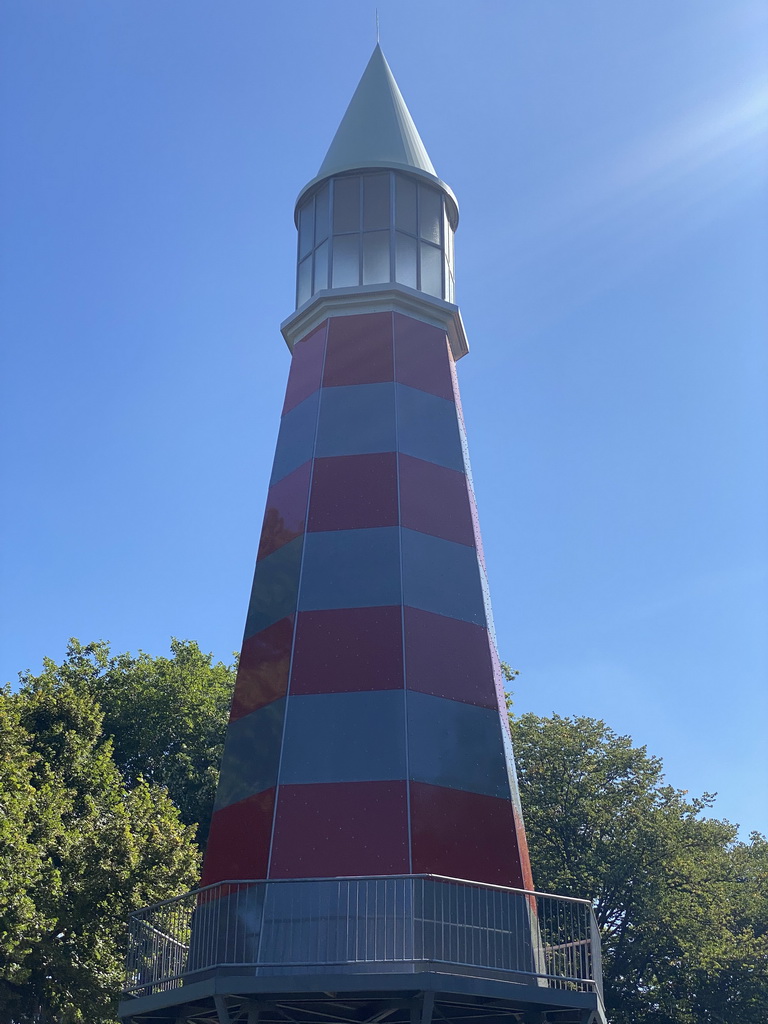 The piece of art `Lighthouse` at the Mark river, viewed from our tour boat