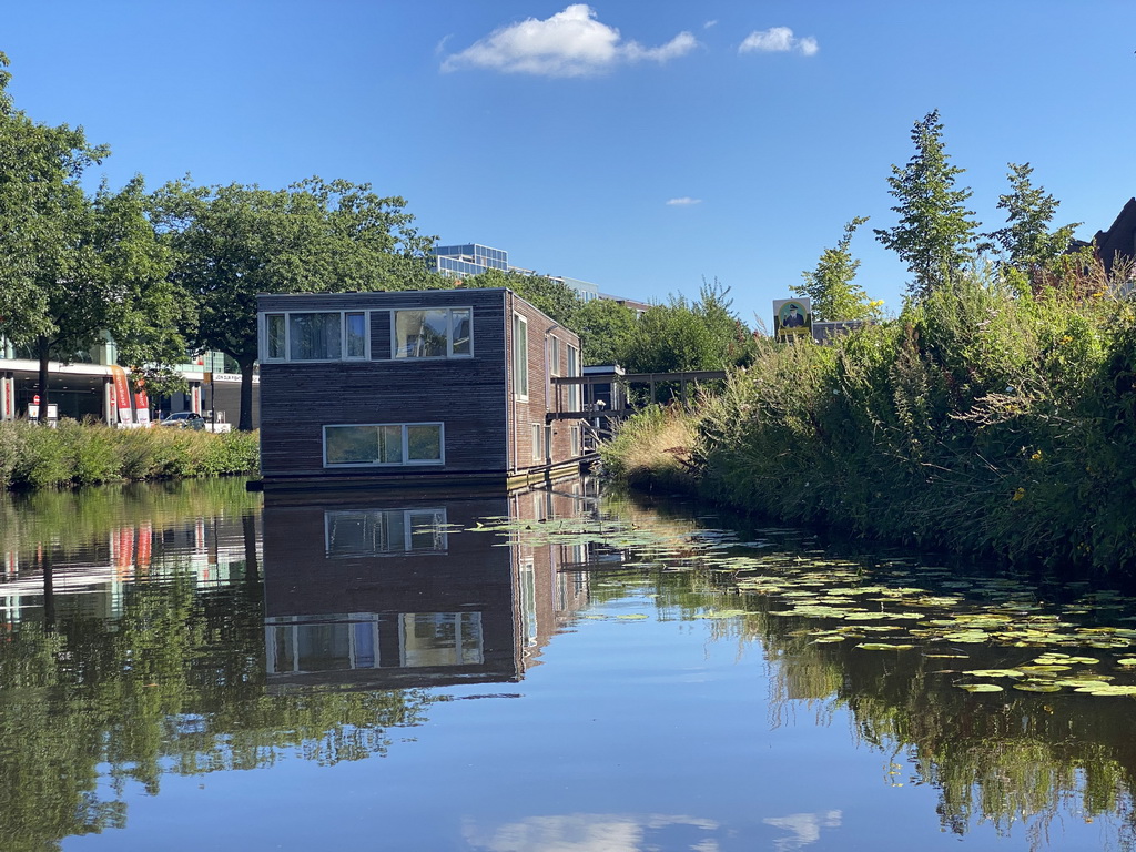 Houses on the Aa of Weerijs river, viewed from our tour boat