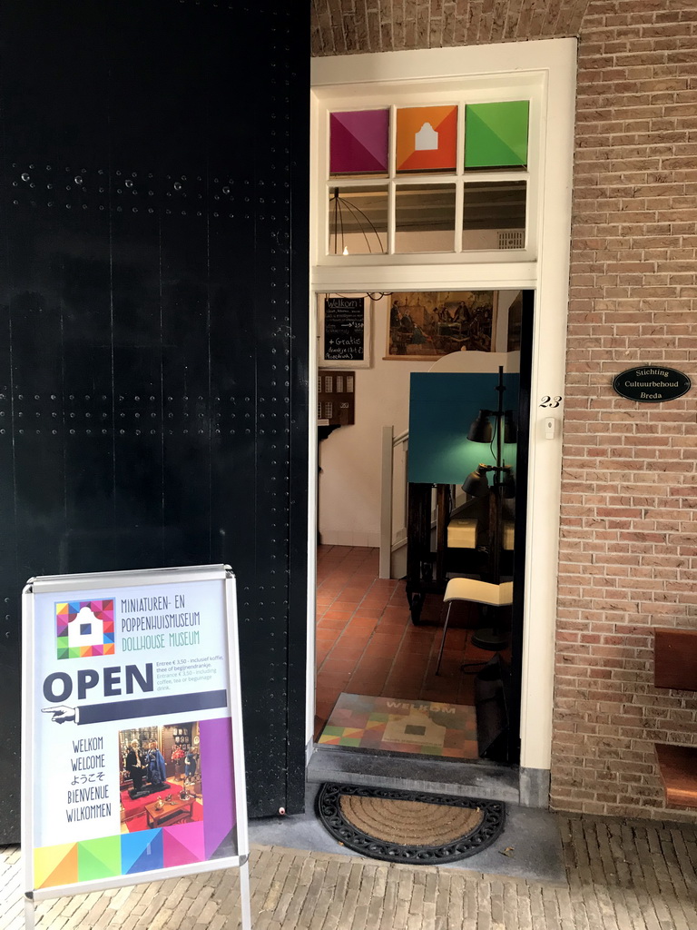 Entrance to the Dollhouse Museum at the Poortgebouw building at the southwest side of the Begijnhof garden