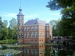 breda_5_003 - 381 kb - 1024x768 - Pond and the southwest side of Bouvigne Castle, viewed from the Bouvignelaan street Pond and the southwest side of Bouvigne Castle, viewed from the Bouvignelaan street