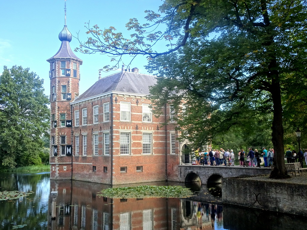 Pond and the southwest side of Bouvigne Castle