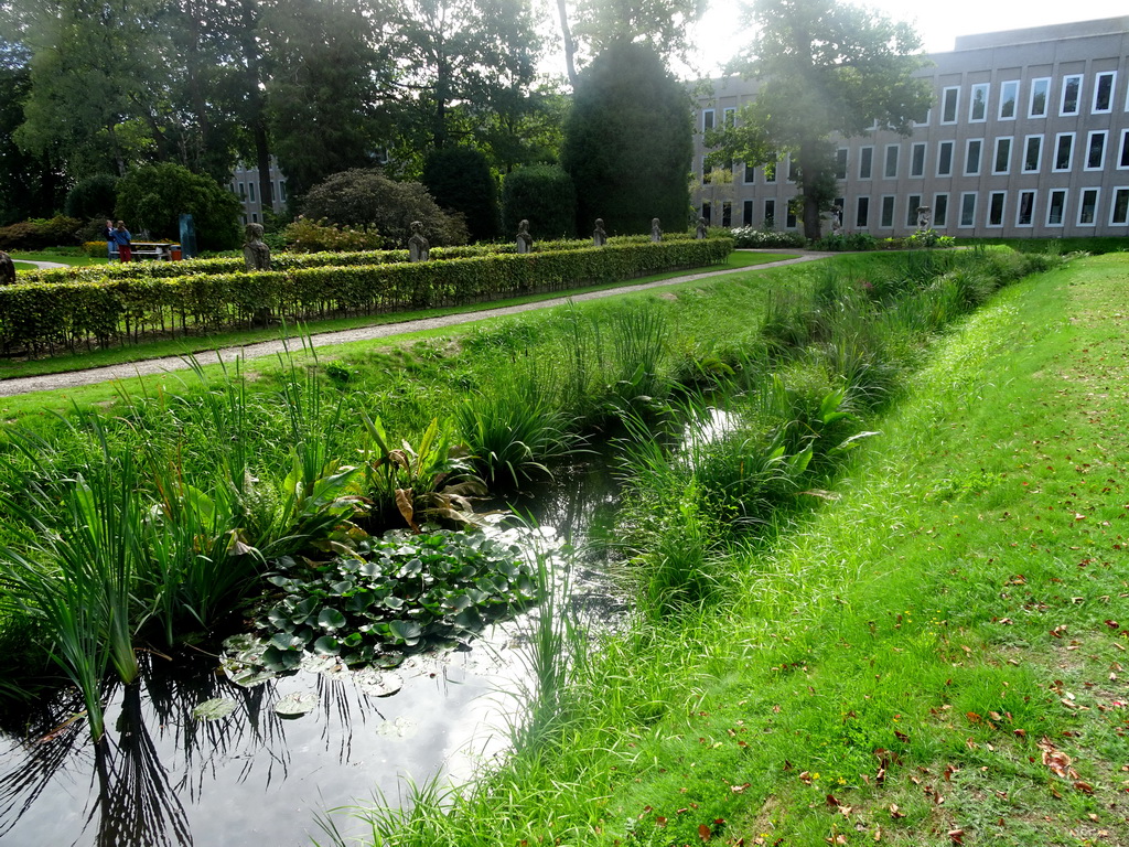 South part of the canal inbetween the French Garden and the English Garden of Bouvigne Castle