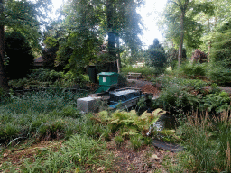 Water pump at the canal inbetween the German Garden and the English Garden of Bouvigne Castle
