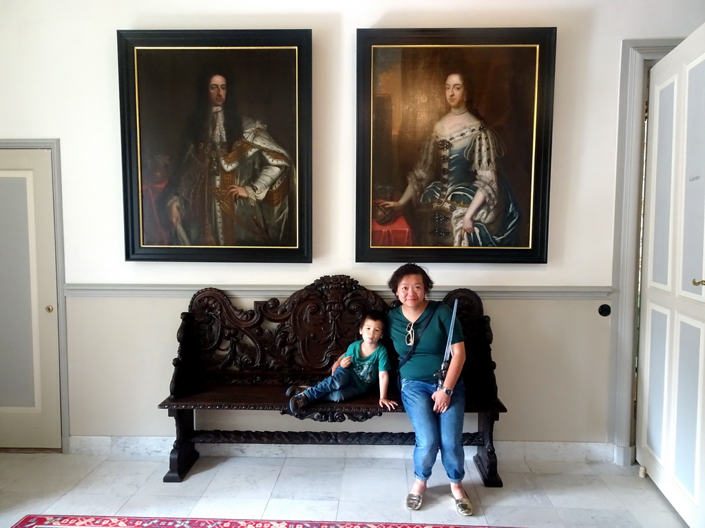 Miaomiao, Max and portraits in the entrance room of Bouvigne Castle