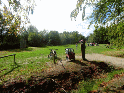 Statue at the east side of the Speelbos Mastbos forest, viewed from the Bouvignedreef street