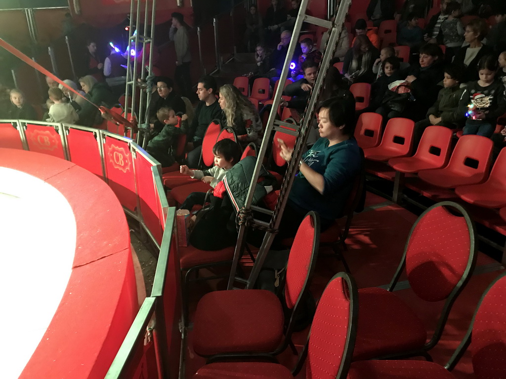 Miaomiao and Max looking at the stage of Circus Barones, just before the show