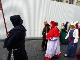 Monks and other actors at the north side of the Grote Markt Square, during the Nassaudag