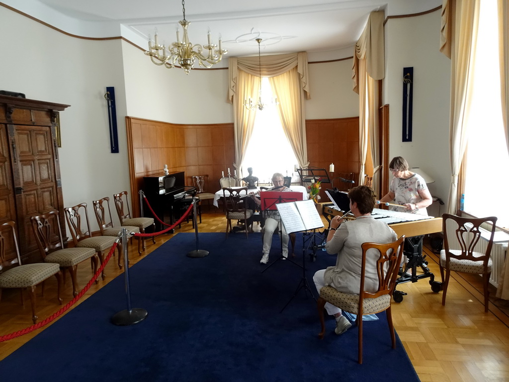 Musicians at the southeast room at the Blokhuis building of Breda Castle, during the Nassaudag