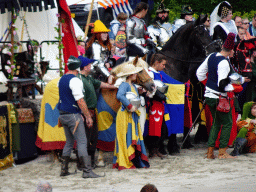 Knights, horses and other actors at the Parade square of Breda Castle, viewed from the staircase to the Blokhuis building, during the Nassaudag