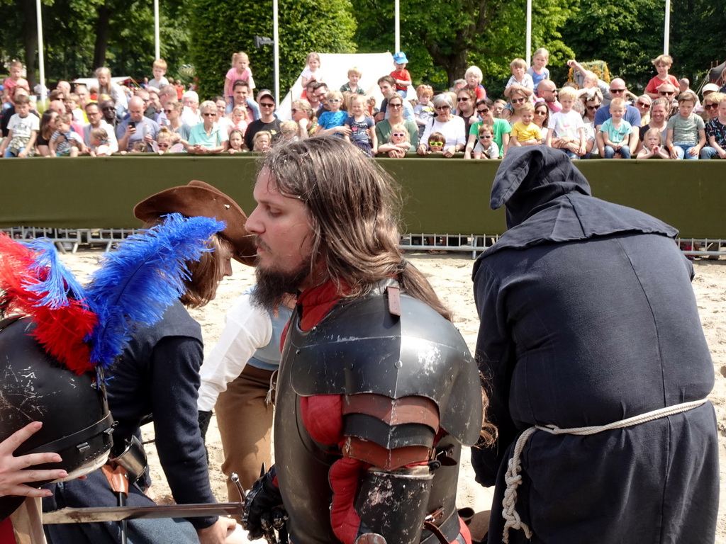 Knight and other actors at the Parade square of Breda Castle, during the Knight Tournament at the Nassaudag