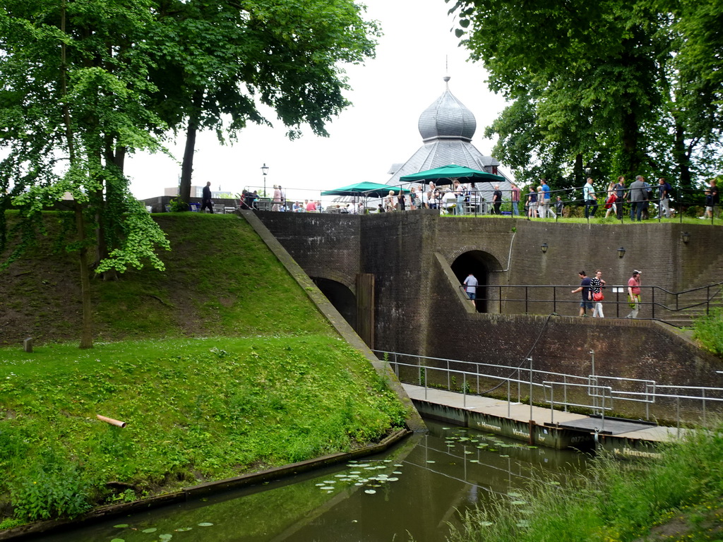 The Mark river and the Spanjaardsgat gate at the southwest side of Breda Castle, during the Nassaudag