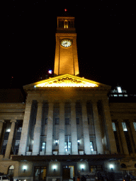 Front of the Brisbane City Hall at the King George Square, by night