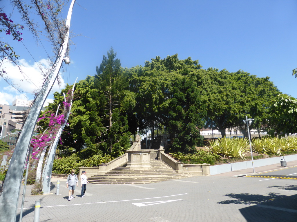 Entrance to the South Brisbane Memorial Park at the crossing of Stanley Street and Sidon Street