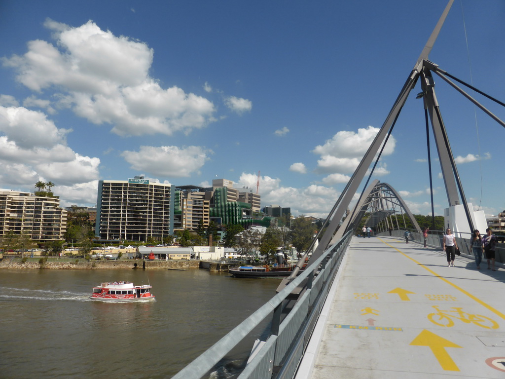 Boats and the Goodwill Bridge over the Brisbane River