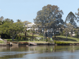 House at the King Arthur Terrace and the Brisbane River, viewed from the Miramar Koala & River Cruise boat