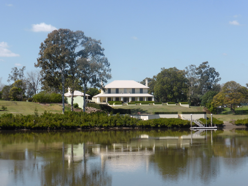 House at the King Arthur Terrace and the Brisbane River, viewed from the Miramar Koala & River Cruise boat