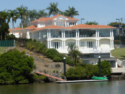 House at the King Arthur Terrace and the Brisbane River, viewed from the Miramar Koala & River Cruise boat