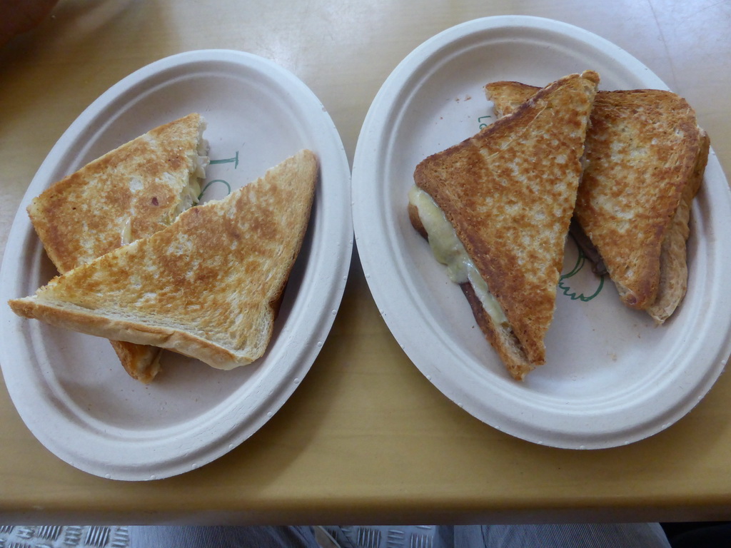 Lunch at the Sleepy Koala Cafe at the Lone Pine Koala Sanctuary