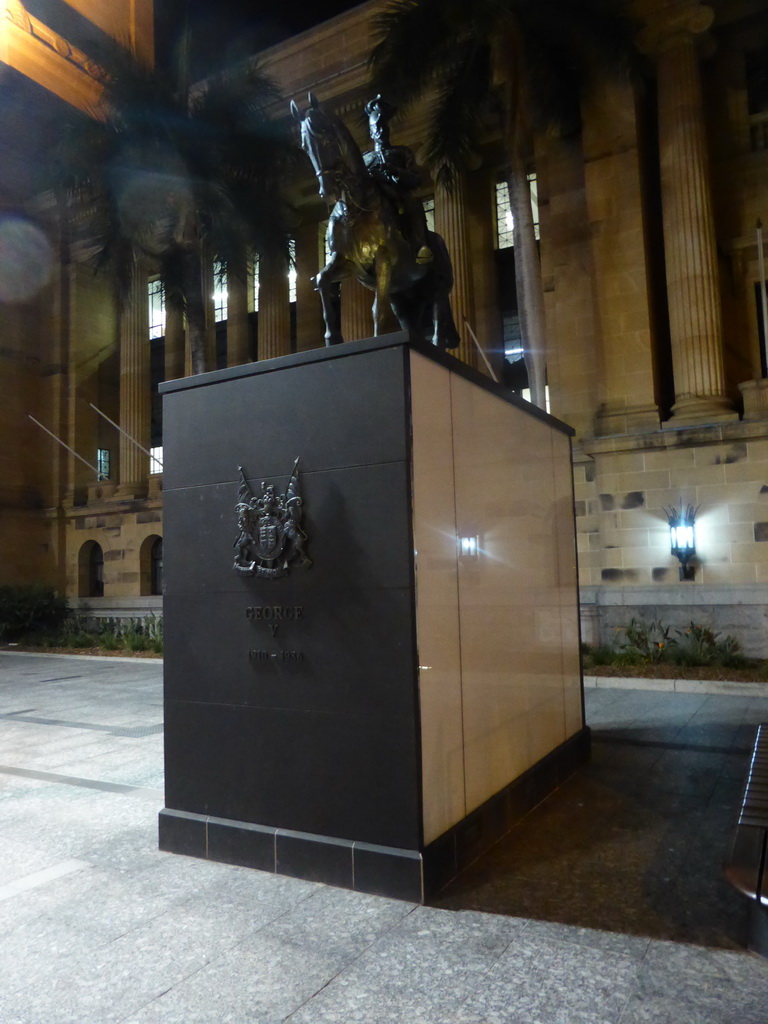 Equestrian statue of King George V in front of the Brisbane City Hall at the King George Square, by night