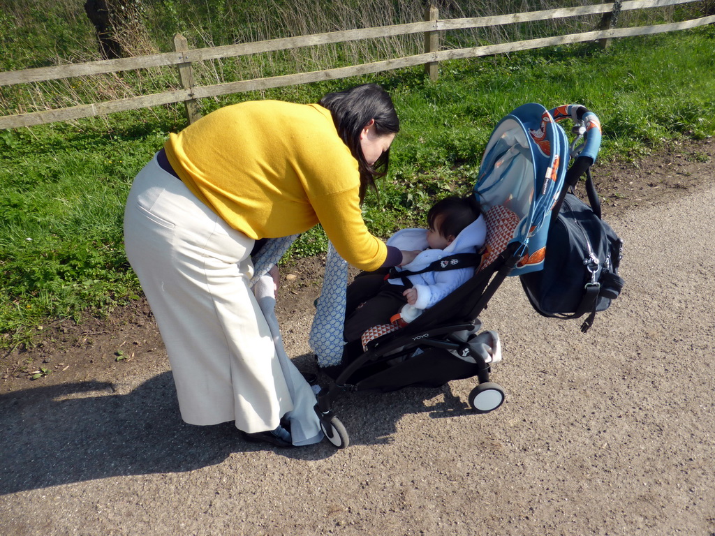 Miaomiao and Max at the Bekerwaardseweg street