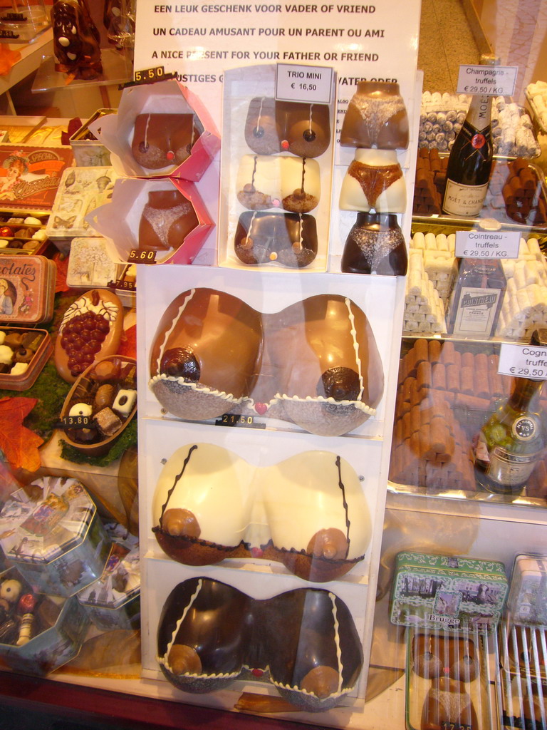 Chocolates in the window of a shop at the Wollestraat street