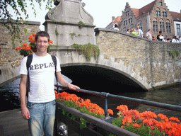 Tim and the Nepomucenusbrug bridge over the Dijver canal