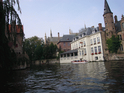The Dijver canal, the Kraanrei canal, the Hotel Duc De Bourgogne and the south side of the City Hall, viewed from the tour boat
