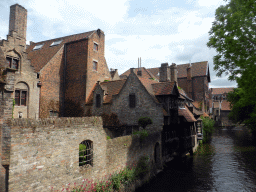 Buildings at the south side of the Bakkersrei canal, viewed from the Bonifaciusbrug bridge