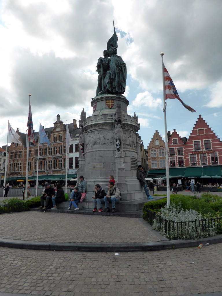 Statue of Jan Breydel and Pieter de Coninck at the Markt square