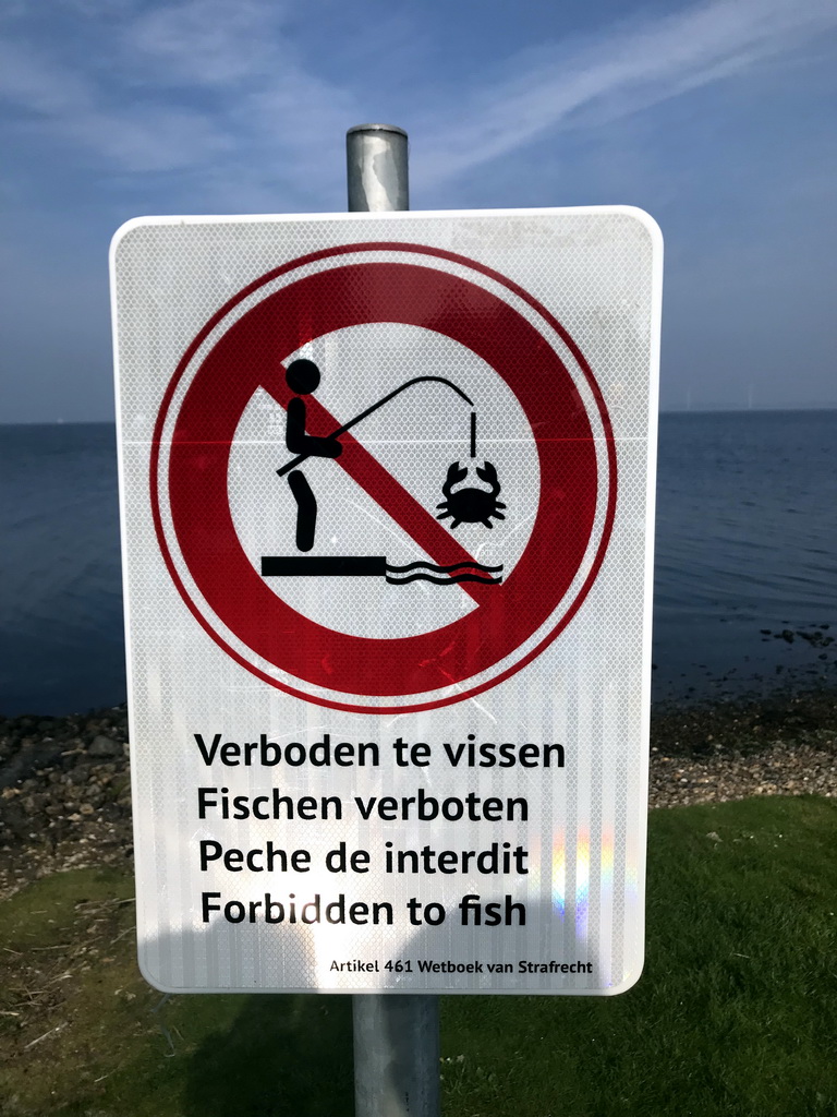 `Forbidden to fish` sign at the Grevelingenmeer lake, at the back side of the Paviljoen Meerzicht restaurant