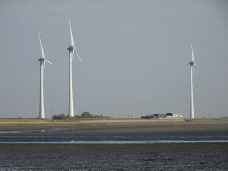 Windmills, Restaurant Grevelingen and the beach at the southeast side of the Grevelingendam