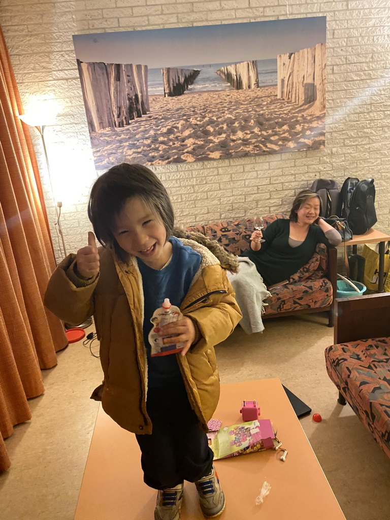 Miaomiao and Max in the living room at the ground floor of our apartment at Holiday Park AquaDelta