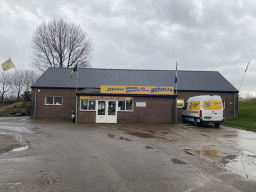 Front of the Mossenhandel Bout store at the Werkhaven harbour