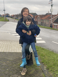 Miaomiao and Max at the Havenkade street