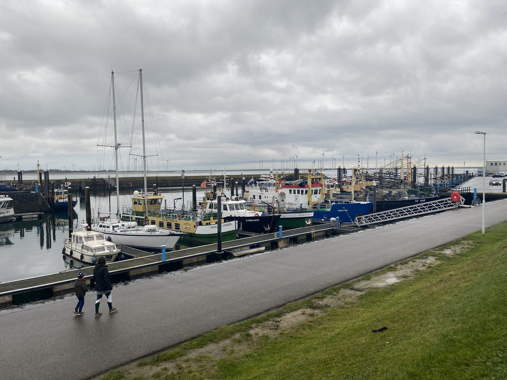 Miaomiao and our friend with boats in the Harbour of Bruinisse