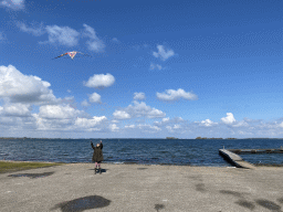 Miaomiao flying a kite at the northwest side of the Grevelingendam