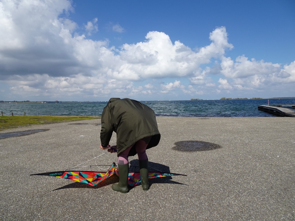 Miaomiao flying a kite at the northwest side of the Grevelingendam