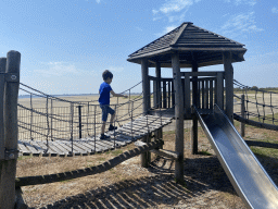 Max on a rope bridge at the playground of Restaurant Grevelingen at the south side of the Grevelingendam