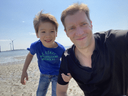 Tim and Max at the beach at the south side of the Grevelingendam